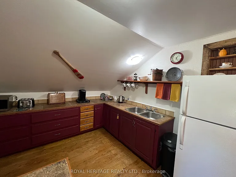 1095 Cleveland Rd — Photo 7