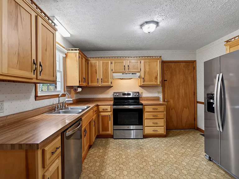 832 New Shackle Island Rd — Photo 10
