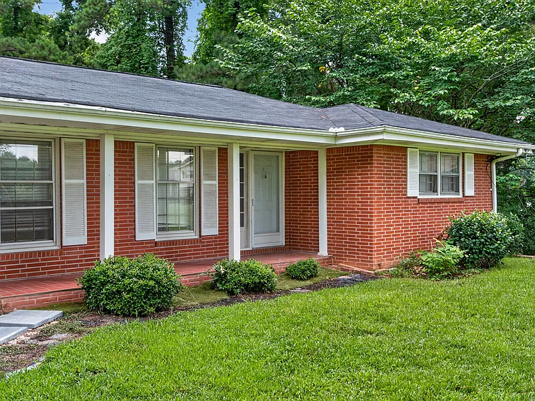 2387 Garden Ct — Photo 19