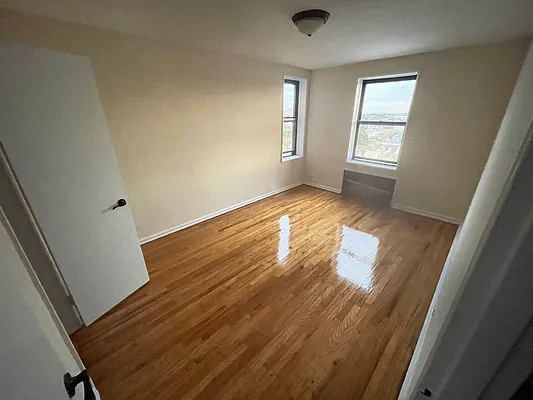 Rented by Queens Apartments Realty LLC | media 2