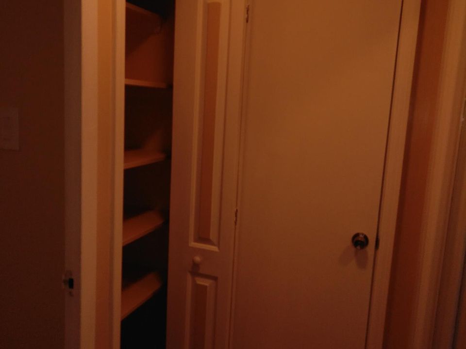 2nd image of 1400 E 55th St #505S