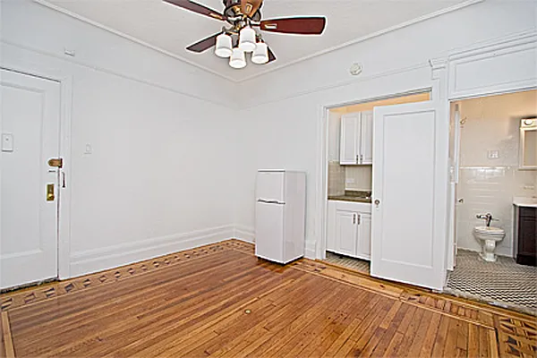 Rented by Barkoff Residential  | media 48