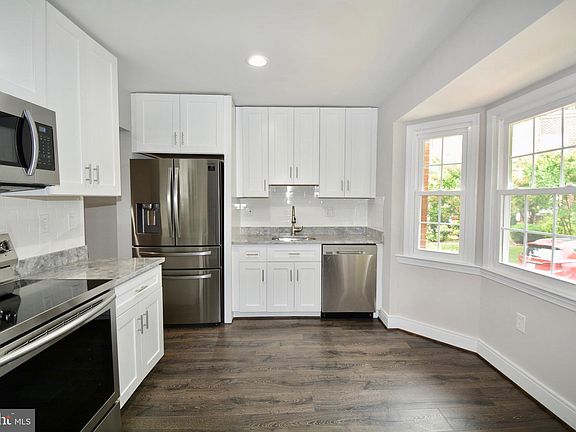 3rd image of 4716 Kandel Ct