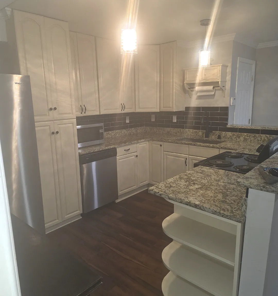 1 bed, 1800 sqft, $1,850 — Photo 3