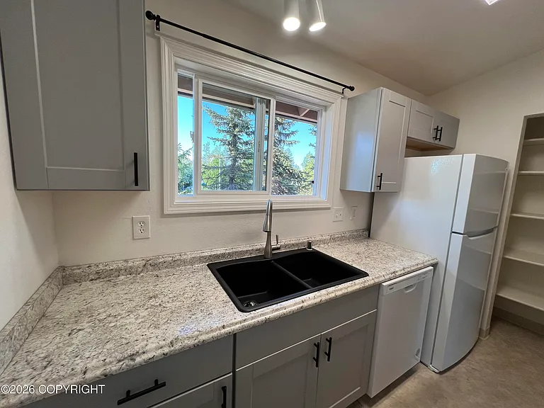 1509 Karluk St #B — Photo 9