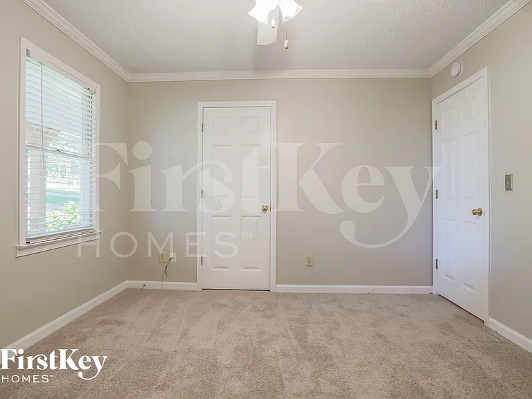 226 David Larsen Dr — Photo 11