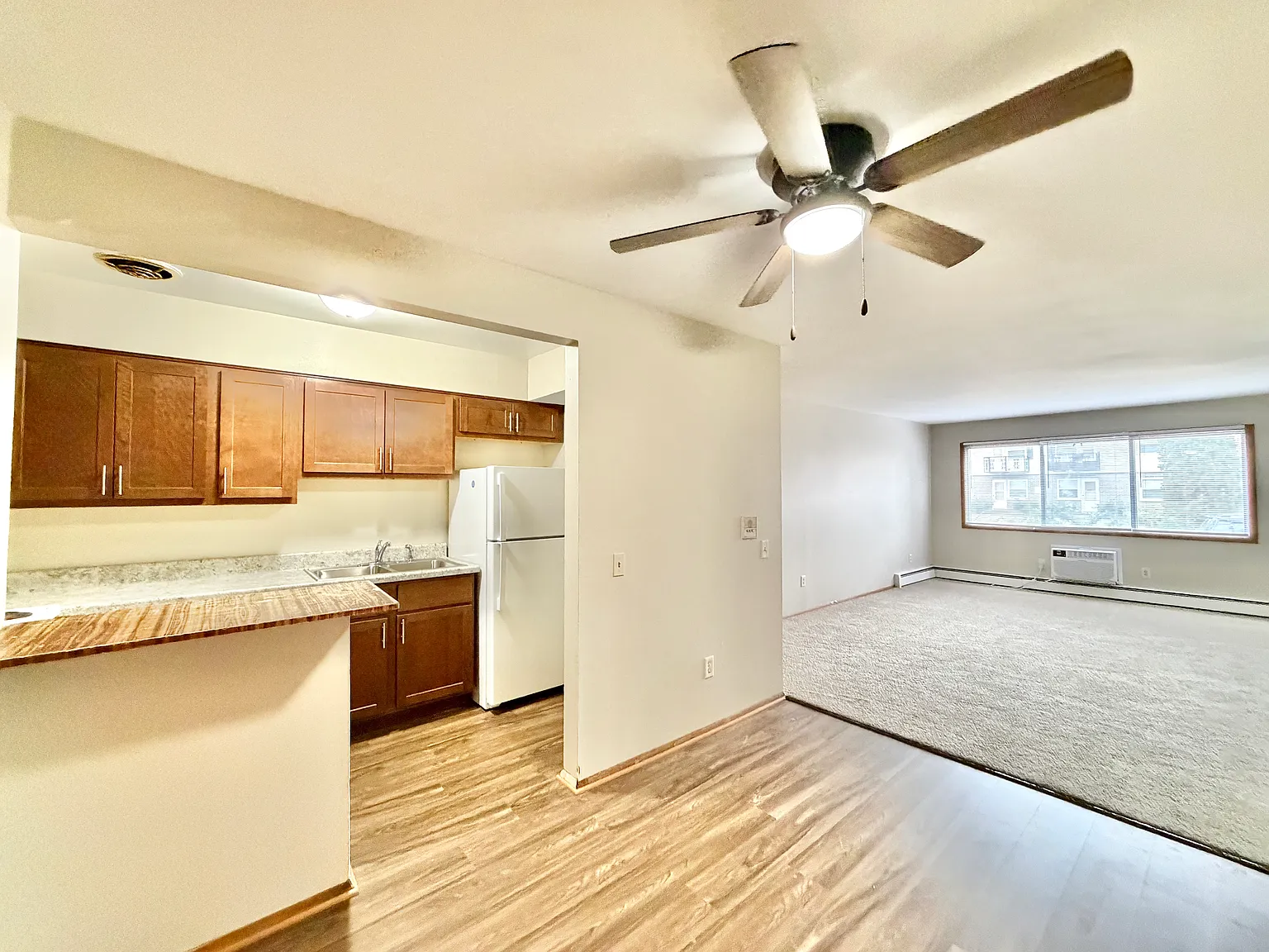 2 bed, 825 sqft, $1,100 — Photo 4