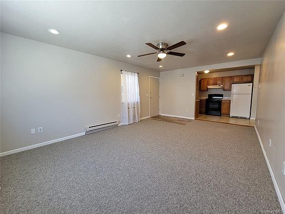 4th image of 311 Fox Run Ln #311