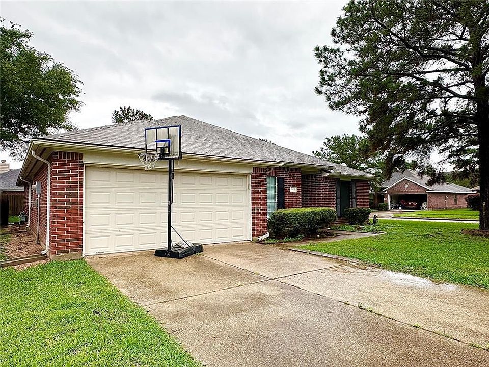 1st image of 22623 Round Valley Dr