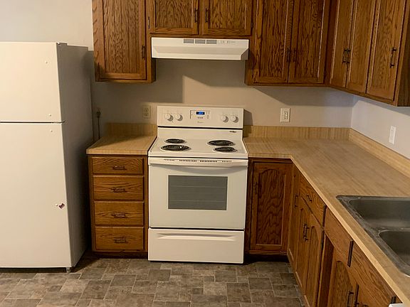 4th image of 2108 Alpine Ct APT D