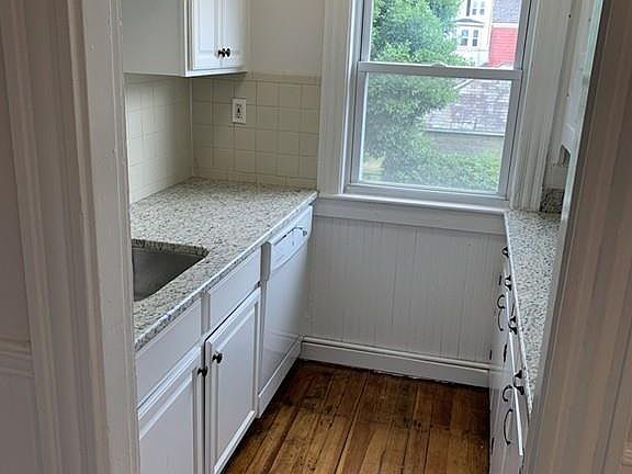2nd image of 8 Glendale St #U