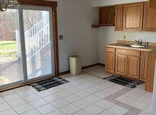 321 Mar Lou Ln, Wellsburg, WV 26070