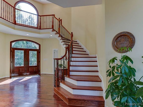 3rd image of 3 Venture Ln
