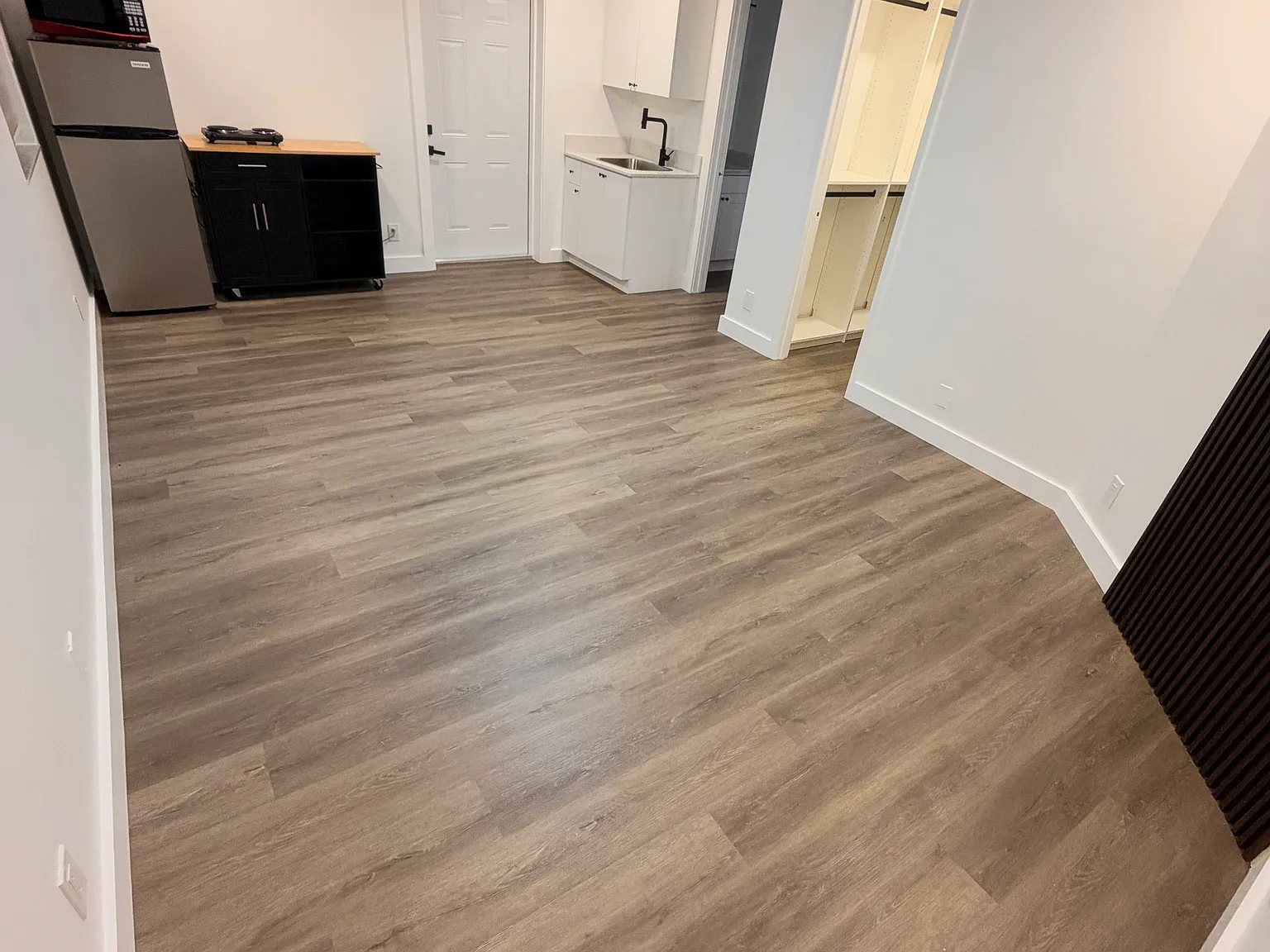 1 bed, 444 sqft, $999 — Photo 2