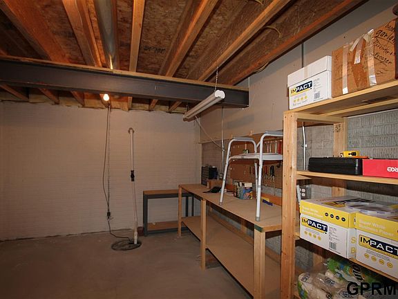 4th image of 5011 Lakeside Dr