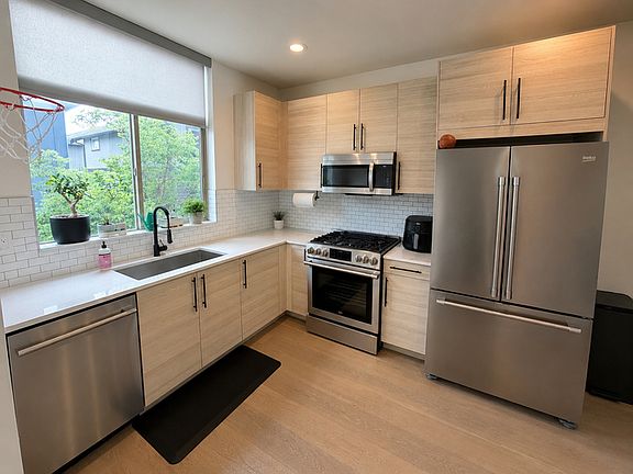 3rd image of 1131 NW 57th St #C
