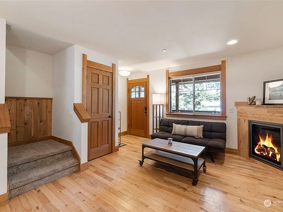 5th image of 2103 N Oakes Street #B