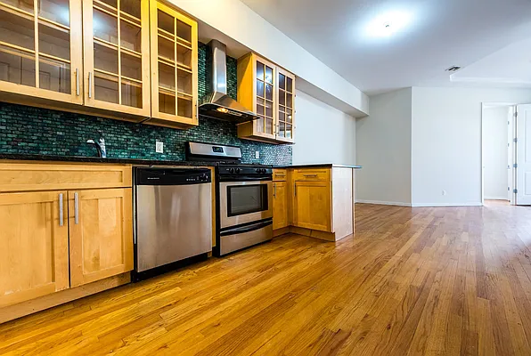 Rented by Nooklyn NYC LLC | media 46