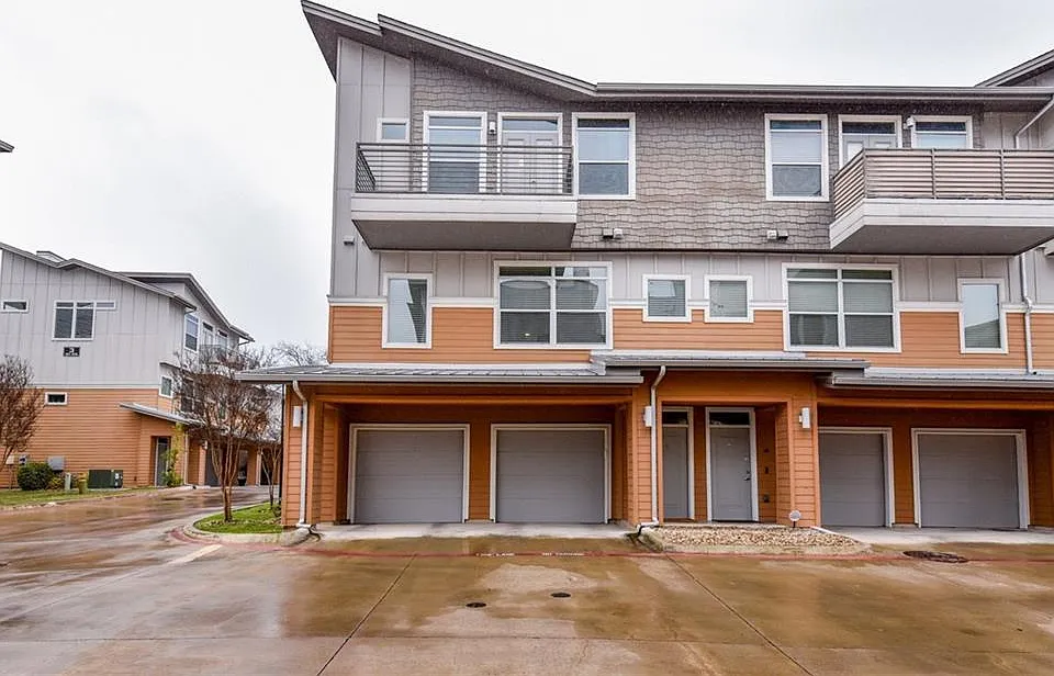 2606 Wilson St #705