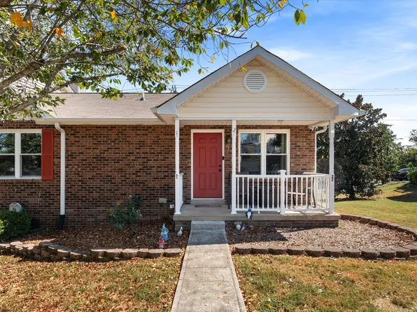 27 Rolling Meadows Dr, Goodlettsville, TN 37072