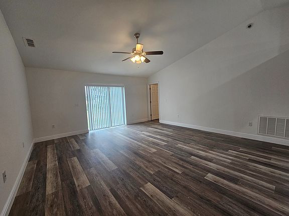 4th image of 308 Highland Meadows Dr