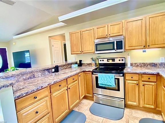 4th image of 1141 Lake Hill Dr