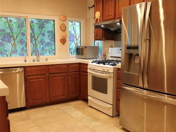 4th image of 10442 Colina Way