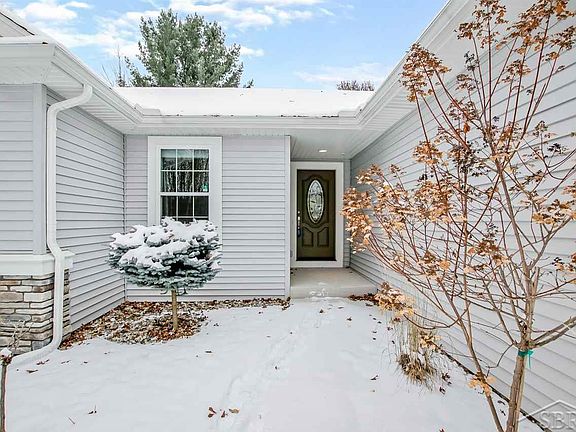 3rd image of 6115 Oak Hollow Ct