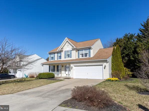 3996 Terrace Dr, Hampstead, MD 21074