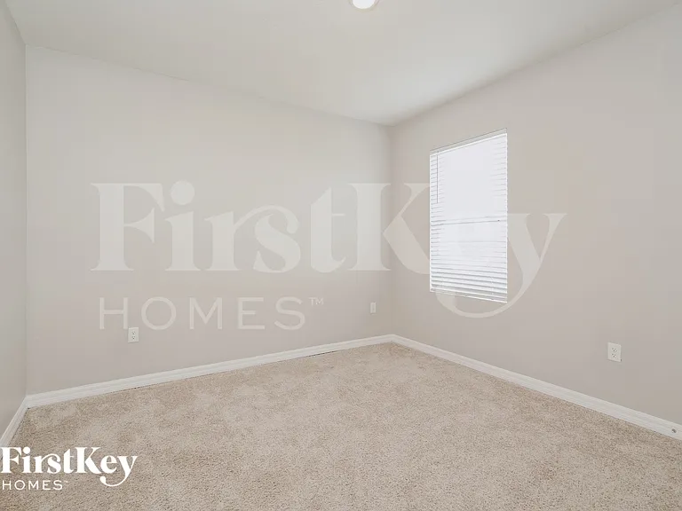 1055 Andean Ln — Photo 13
