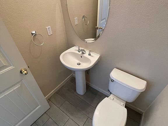 5th image of 1360 Belmont Dr