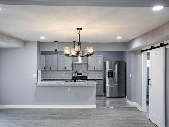 3rd image of 4212 Prospect Ave