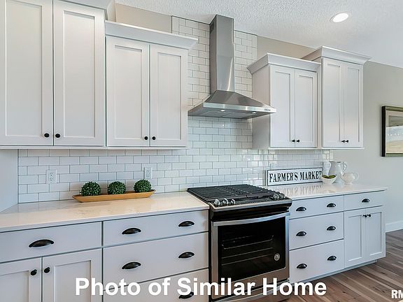 5th image of 4616 Lakeside Dr