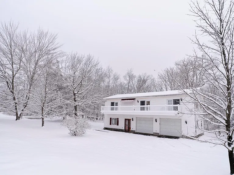 124 Hill Rd — Photo 27
