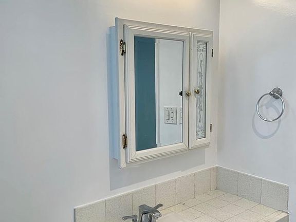 4th image of 2423 4th St #6