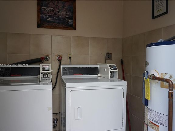 3rd image of 3845 S Circle Dr APT 202