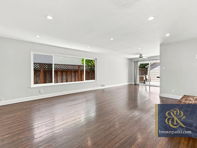 1042 Madison Ave — Photo 4