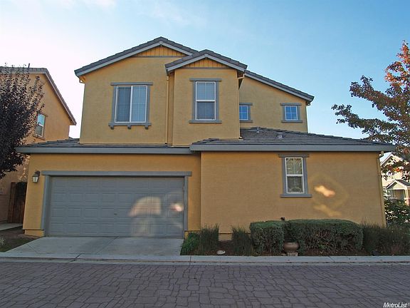 2nd image of 2548 Cottage Pointe Dr