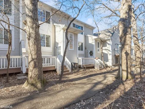 315 W Whispering Oaks Ln #315, Round Lake, IL 60073