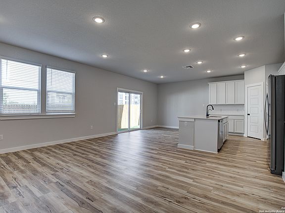 4th image of 5935 W Hausman Road Bldg#17