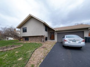 1417 Raleigh Dr, Burnsville, MN 55337