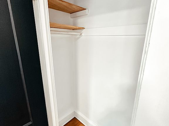 5th image of 16117 Clifton Blvd