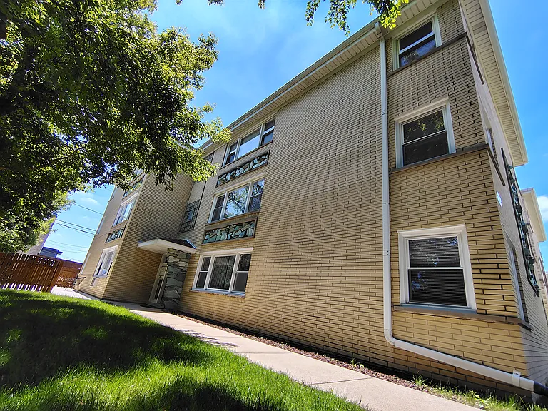 7645 W Irving Park Rd #3S — Photo 8
