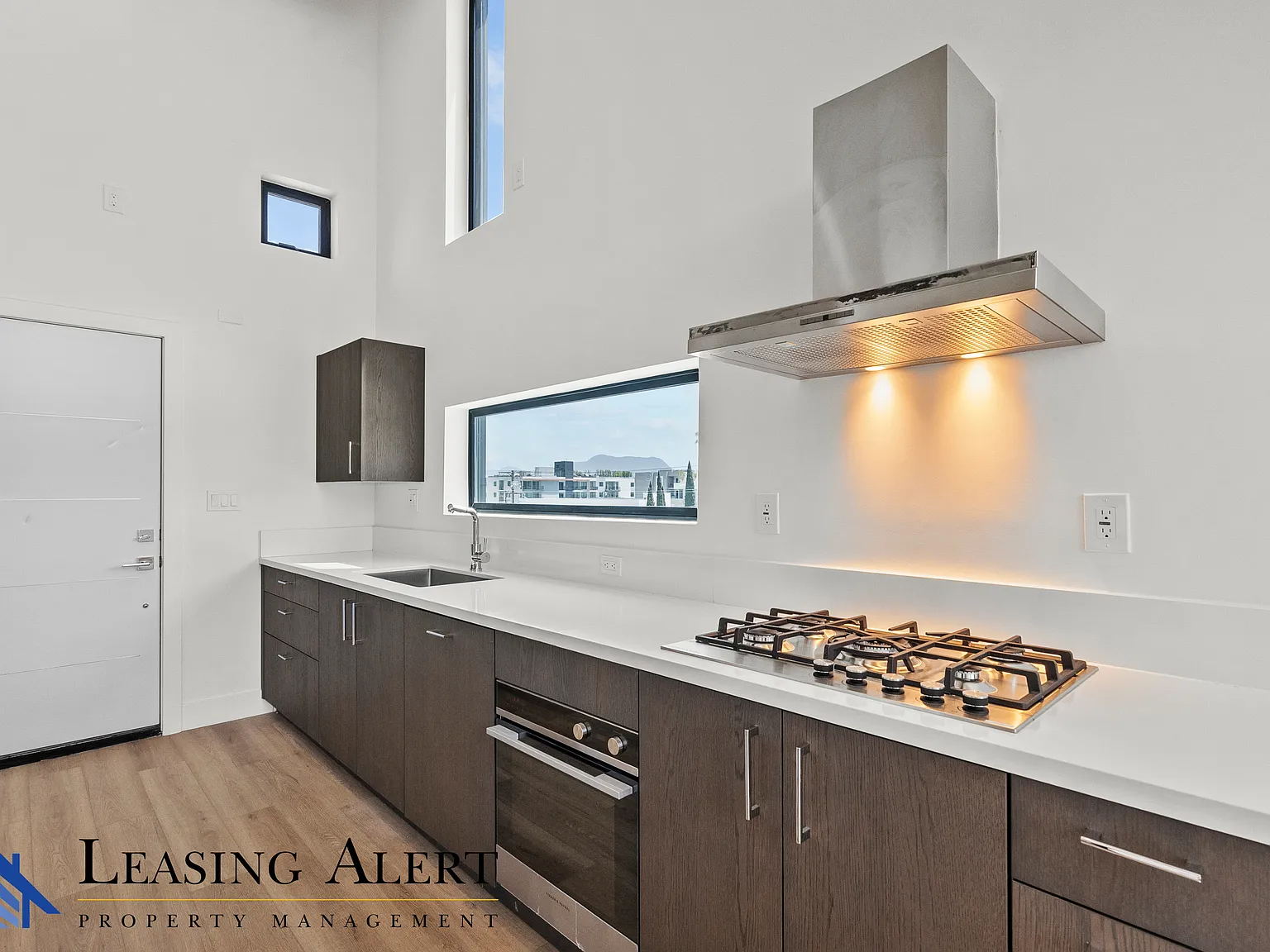 Studio, 714 sqft, $2,300 — Photo 4