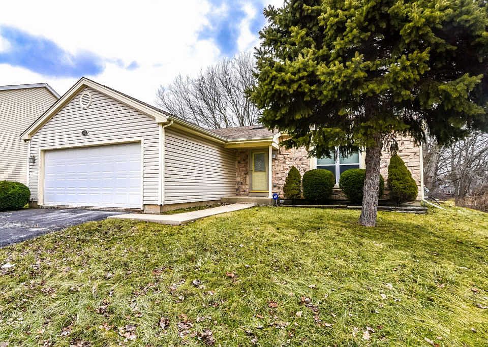 1st image of 410 E Shagbark Ln