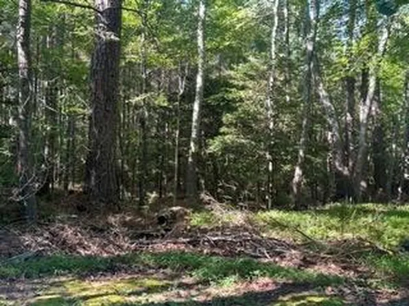 24 Elm St, White Stone, VA 22578