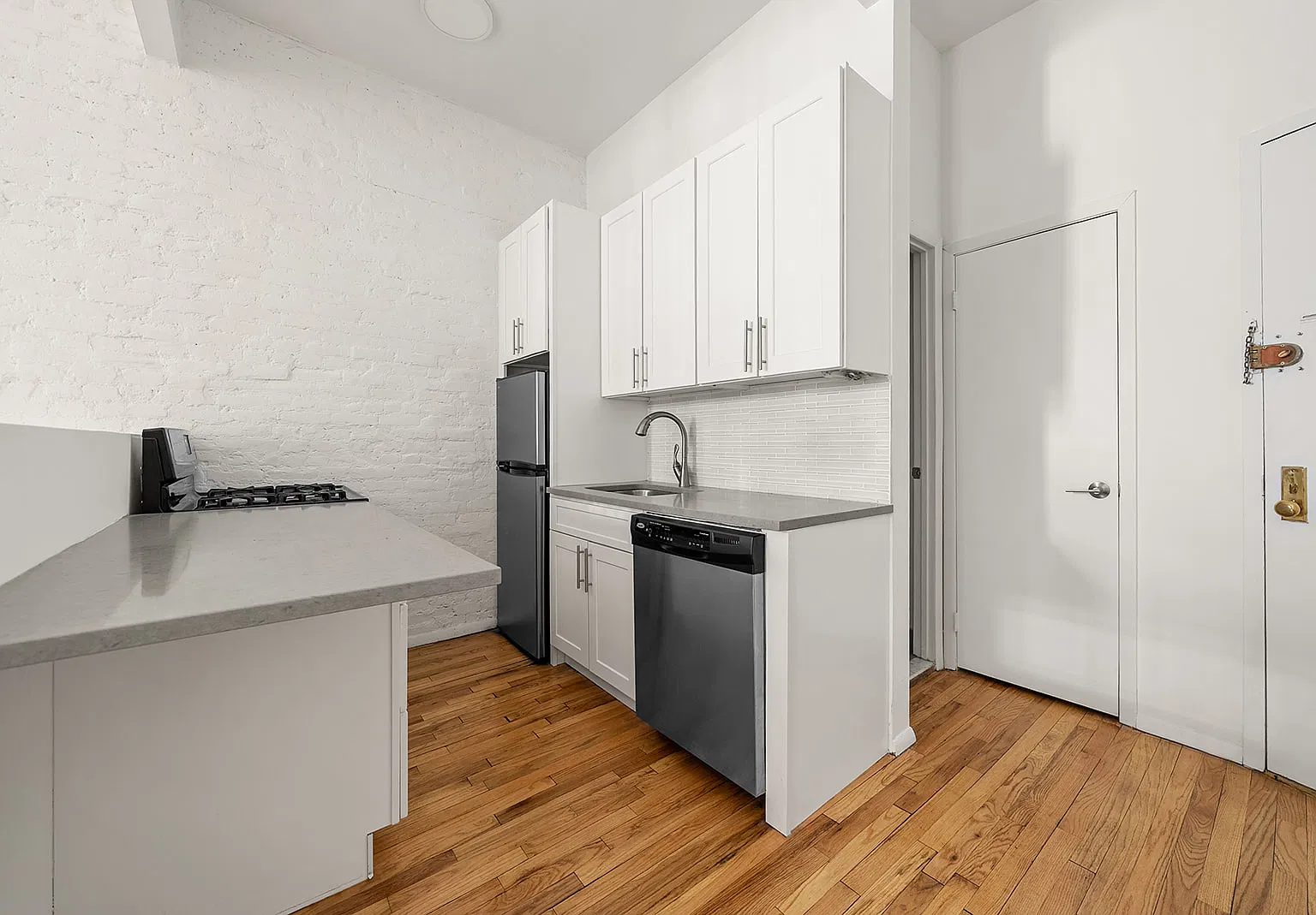 339 3rd Street — Photo 2