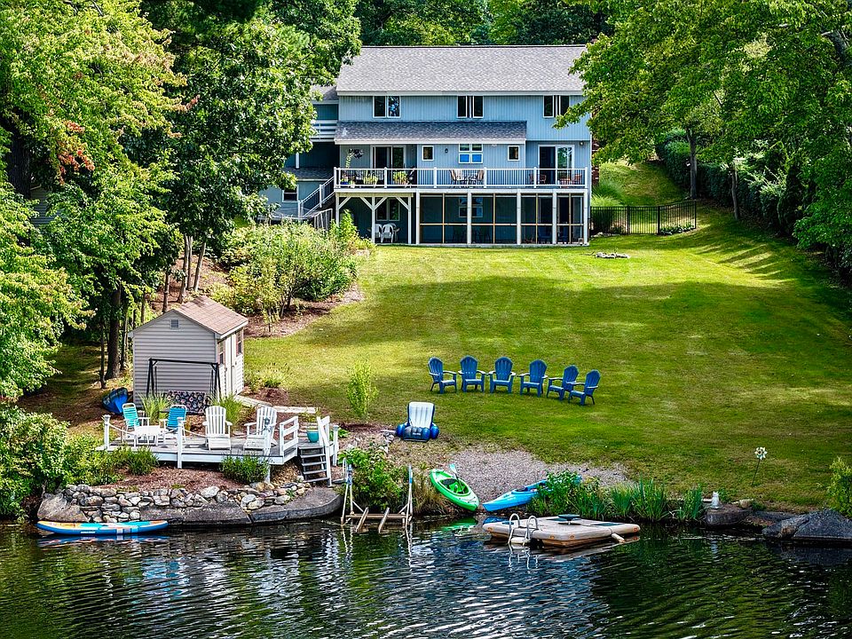 1st image of 11 Cove Dr