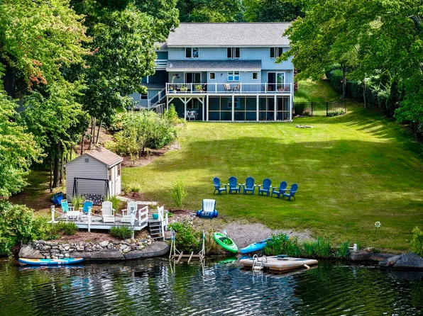 11 Cove Dr, Sturbridge, MA 01566