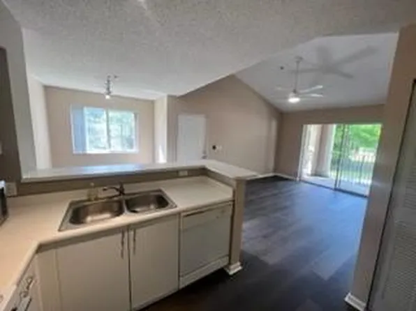 7816 Sonoma Springs Cir APT 207, Lake Worth, FL 33463